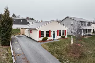 39 Whisper Dr, Bangor, ME 04401 - Photo 2