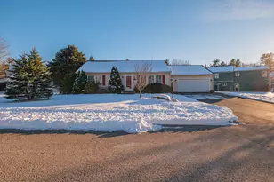 21 Blueberry Dr, South Portland, ME 04106 - Photo 2