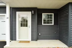 18 Violet Dr, Farmingdale, ME 04344 - Photo 2