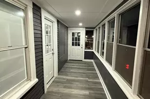 75 Oak St, Lewiston, ME 04240 - Photo 10