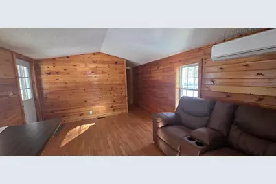 10 E Oxford Road, Oxford, ME 04270 - Photo 10