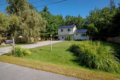 17 McDonald Avenue, Ellsworth, ME 04605 - Photo 2