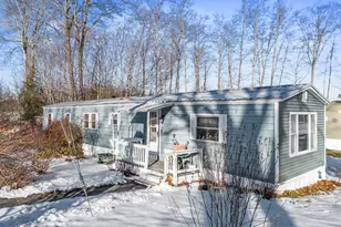 49 Sandalwood Cir, Kittery, ME 03904 - Photo 1