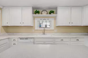 140 Pleasant St, Richmond, ME 04357 - Photo 10