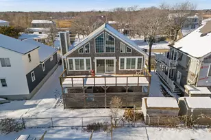 106 S Tibbetts Ave, Wells, ME 04090 - Photo 4