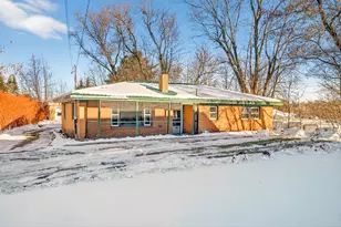 14 Osborne St, Fairfield, ME 04937 - Photo 1