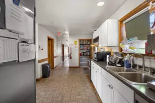 913 Essex St, Bangor, ME 04401 - Photo 20