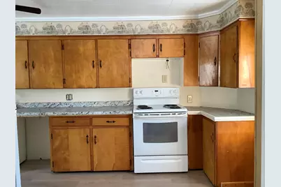 37 Presque Isle Street, Fort Fairfield, ME 04742 - Photo 2