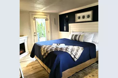 360 Commercial Street, Rockport, ME 04856 - Photo 8