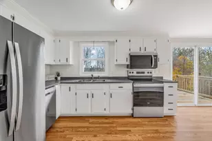 129 Summer St, Lisbon, ME 04252 - Photo 10