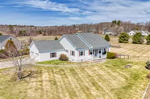 11 Sunrise Dr, Hallowell, ME 04347 - Photo 2