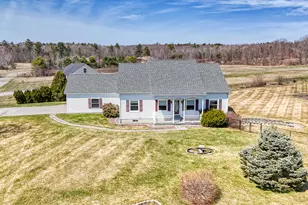 11 Sunrise Dr, Hallowell, ME 04347 - Photo 1