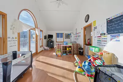 913 Essex Street, Bangor, ME 04401 - Photo 12