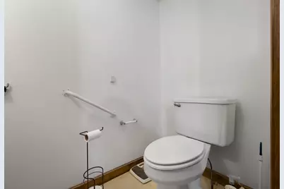 913 Essex Street, Bangor, ME 04401 - Photo 30