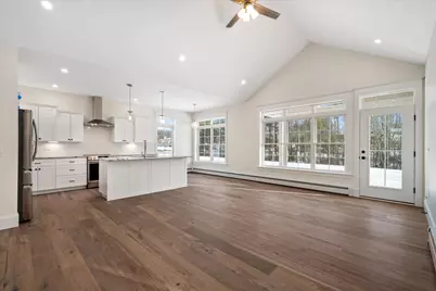 7 Donegal Drive, Veazie, ME 04401 - Photo 2