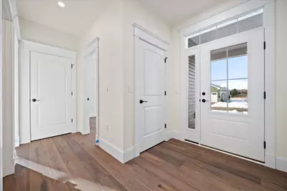 7 Donegal Drive, Veazie, ME 04401 - Photo 4