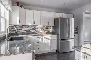 121 Harthorn Ave, Bangor, ME 04401 - Photo 6