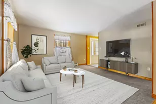 1094 State Rd, Eliot, ME 03903 - Photo 6