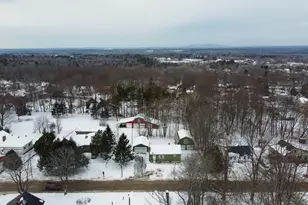 31 Edwards St, Lincoln, ME 04457 - Photo 4