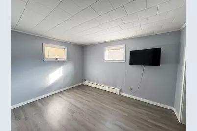 31 Edwards Street, Lincoln, ME 04457 - Photo 12