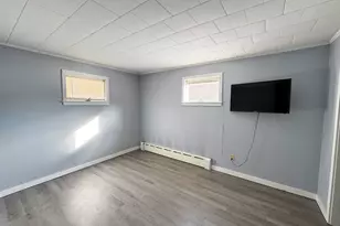 31 Edwards St, Lincoln, ME 04457 - Photo 12