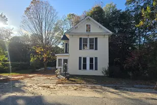 11 Pine St, Mechanic Falls, ME 04256 - Photo 2