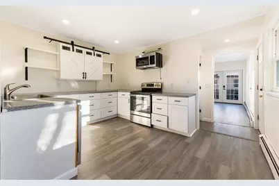 134 - 136 Sawyer Street, South Portland, ME 04106 - Photo 16