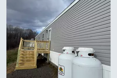 136 Galilee Road, Farmington, ME 04938 - Photo 2