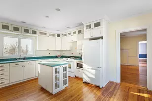 27 Court St, Belfast, ME 04915 - Photo 6