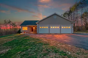 81 Crescent St, Skowhegan, ME 04976 - Photo 2