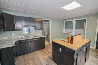 5 Front Street, Mexico, ME 04257 - Photo 4