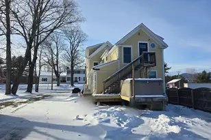 33 Mechanic St, Bethel, ME 04217 - Photo 2