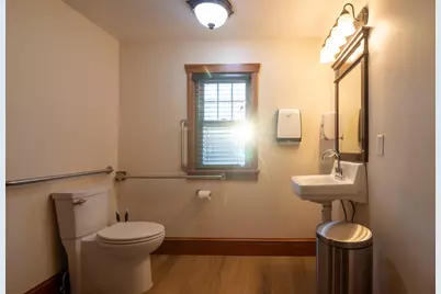 546 Broadway, Bangor, ME 04401 - Photo 20