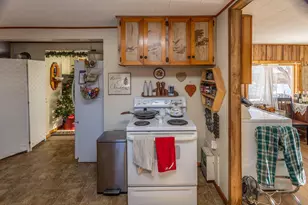 27 Lawrence Ave, Thomaston, ME 04861 - Photo 38