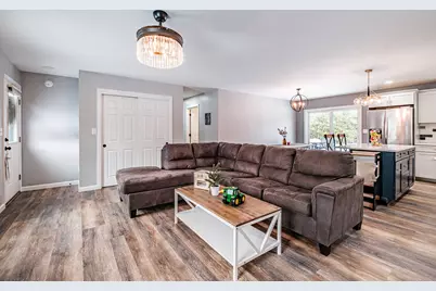 13 Silver Way, Oxford, ME 04270 - Photo 6