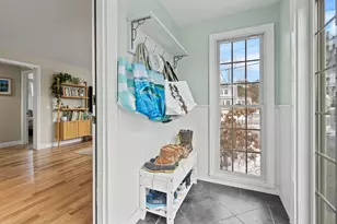 17 Spring St, South Portland, ME 04106 - Photo 4