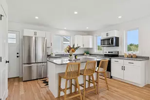 5 Feldspar Ln, Cumberland, ME 04021 - Photo 2