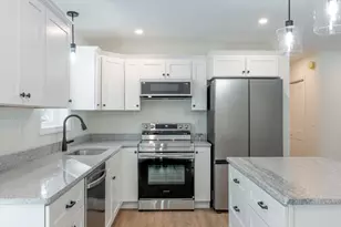 240 Leisure Ln, Limerick, ME 04048 - Photo 8