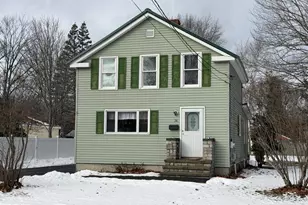 34 Pepperell St, Saco, ME 04072 - Photo 2