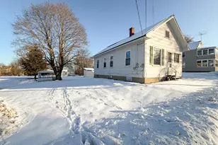 10 Lindsay St, Lincoln, ME 04457 - Photo 4