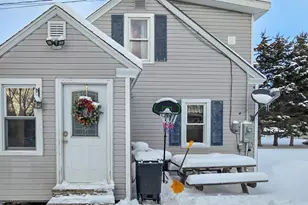 33 Elizabeth St, Presque Isle, ME 04769 - Photo 4