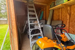 33 Elizabeth St, Presque Isle, ME 04769 - Photo 18