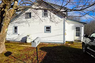 29 Porter St, Searsport, ME 04974 - Photo 2