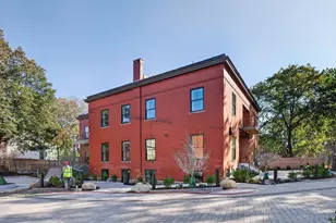 55 Carleton St, Portland, ME 04102 - Photo 4