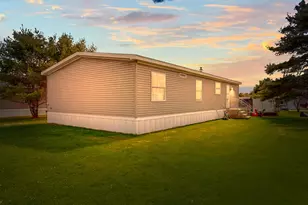 8 Sheldon Pl, Lewiston, ME 04240 - Photo 2