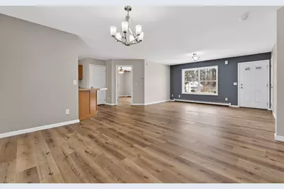 30 Elliott Avenue, Lewiston, ME 04240 - Photo 4