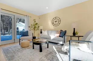 17 Arnold Rd, Freeport, ME 04032 - Photo 6