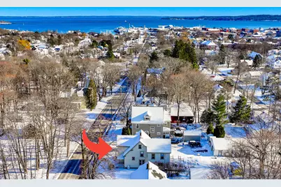 136 Talbot Avenue, Rockland, ME 04841 - Photo 2