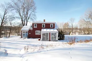 103 Pleasant St, Dexter, ME 04930 - Photo 10