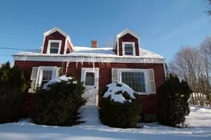 103 Pleasant St, Dexter, ME 04930 - Photo 4